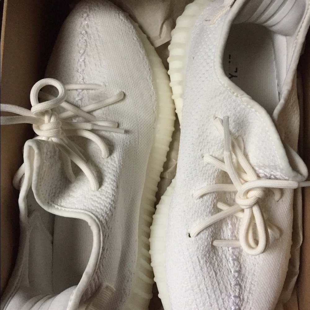 YEEZY’S - Picture 8 of 8